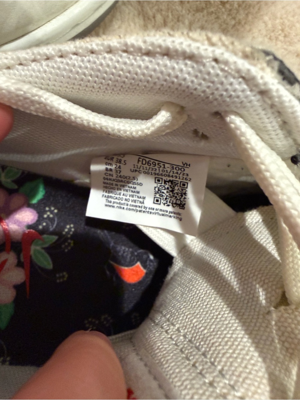 Nike SB Women’s Floral Low-Top Sneakers - Black/White/Green/Purple - Picture 5 of 6